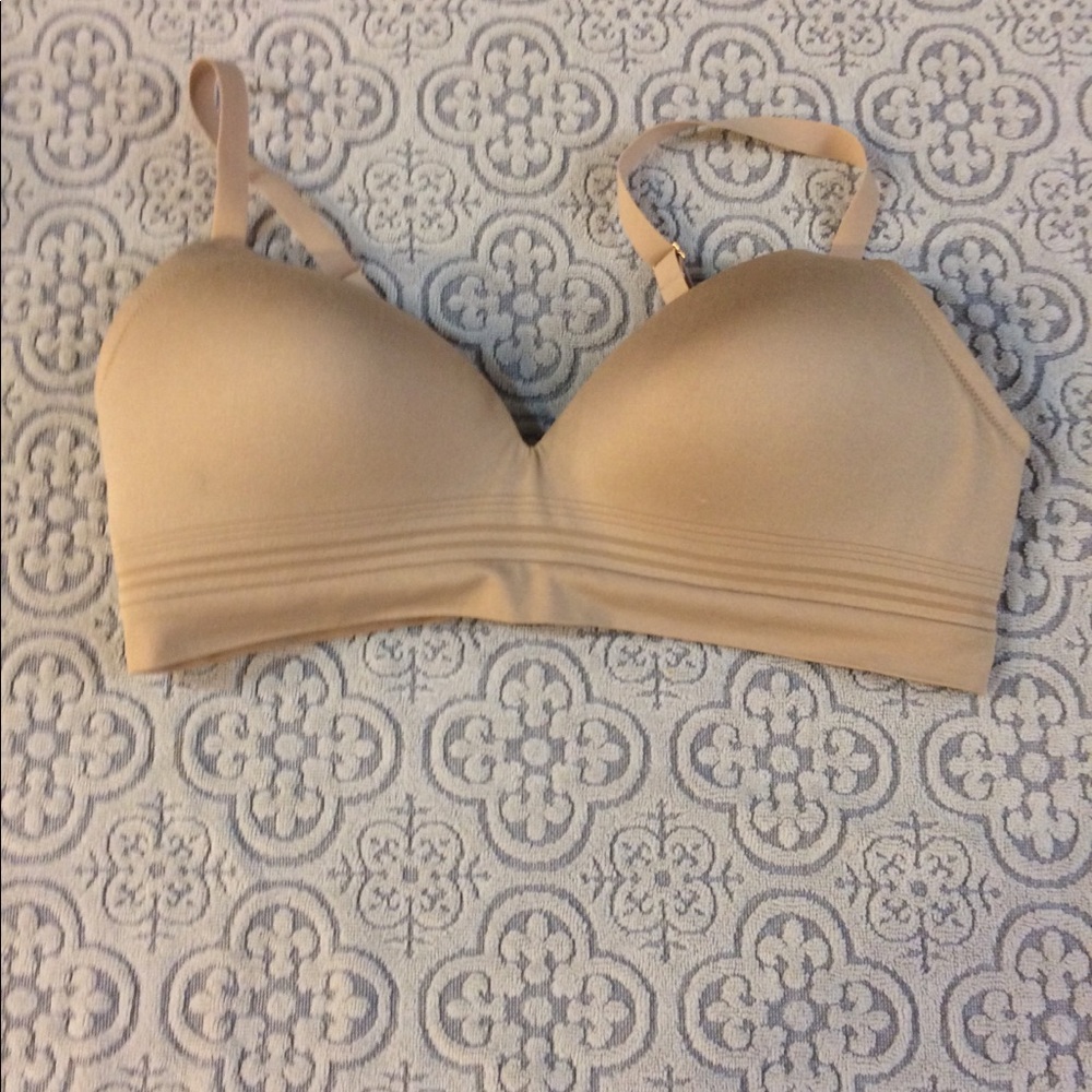 One gently worn Joyspun Ladies bra.